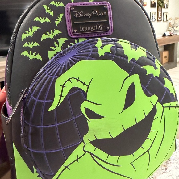Loungefly Oogie Boogie backpack ! Glows in the dark :)